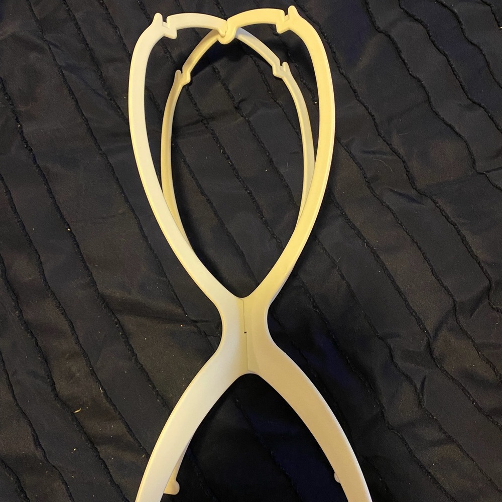 Elegant Cream Hair Accessory